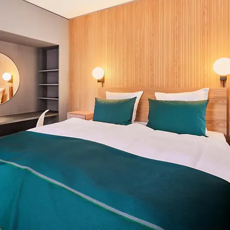 Kirk מלון וייל