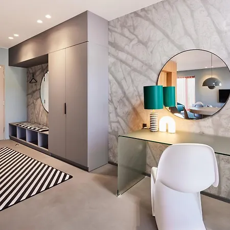 Kirk מלון וייל